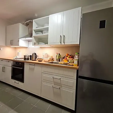Dom Na Bukowym Wzgorzu Bed and Breakfast 3*