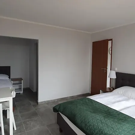 Dom Na Bukowym Wzgorzu 住宿加早餐酒店 3*